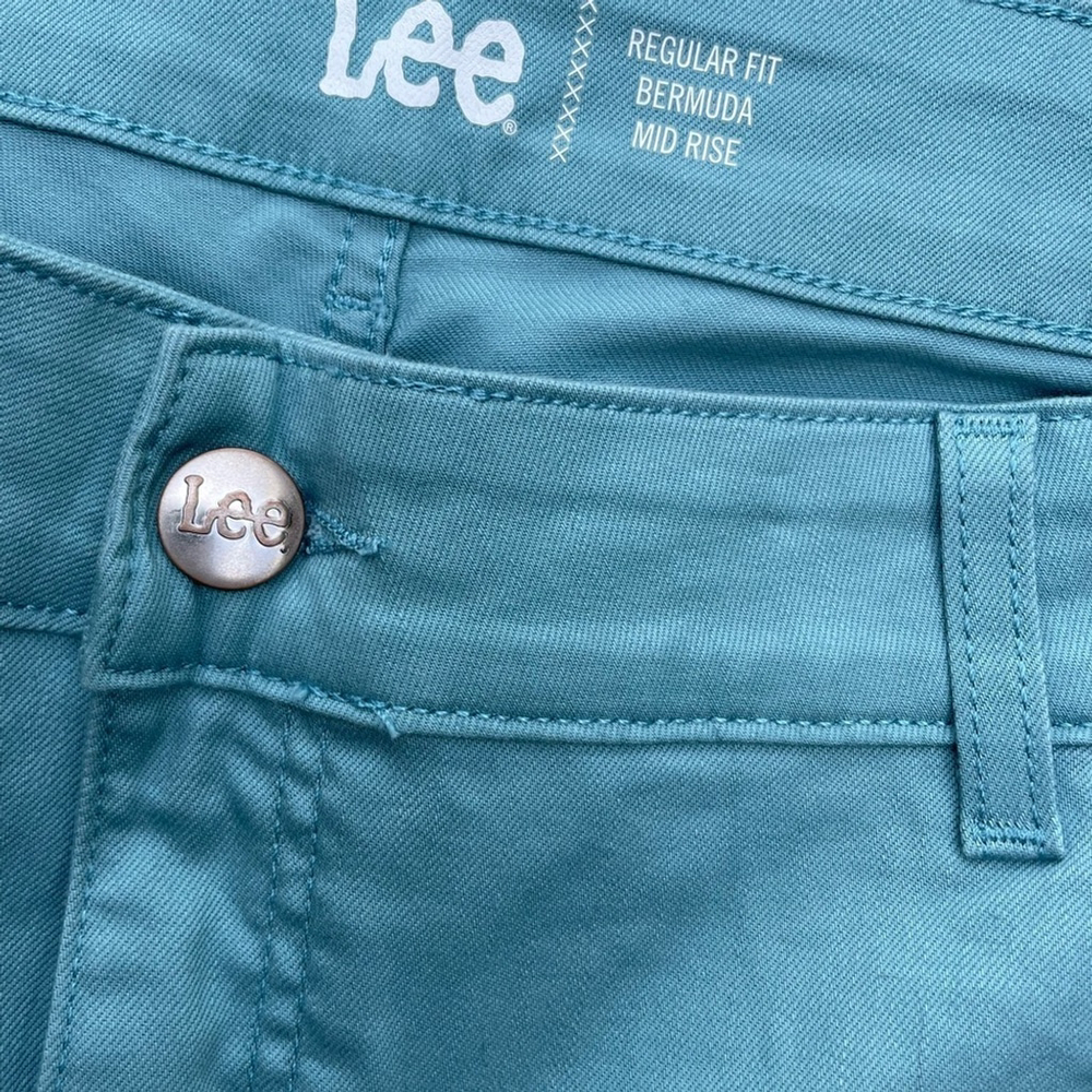 šLee women's Blue Shorts - Picture 2 of 6